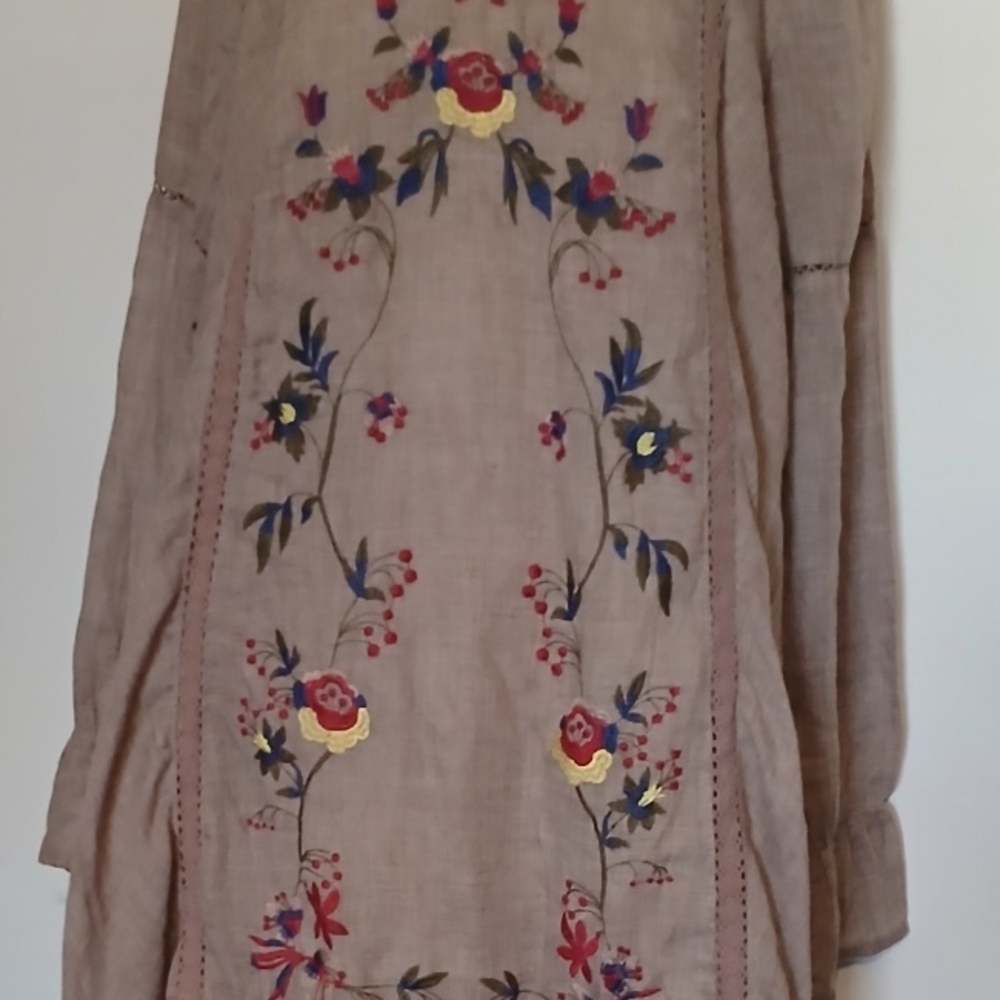 Umgee Beige Lace Embroidered Detailed Top
